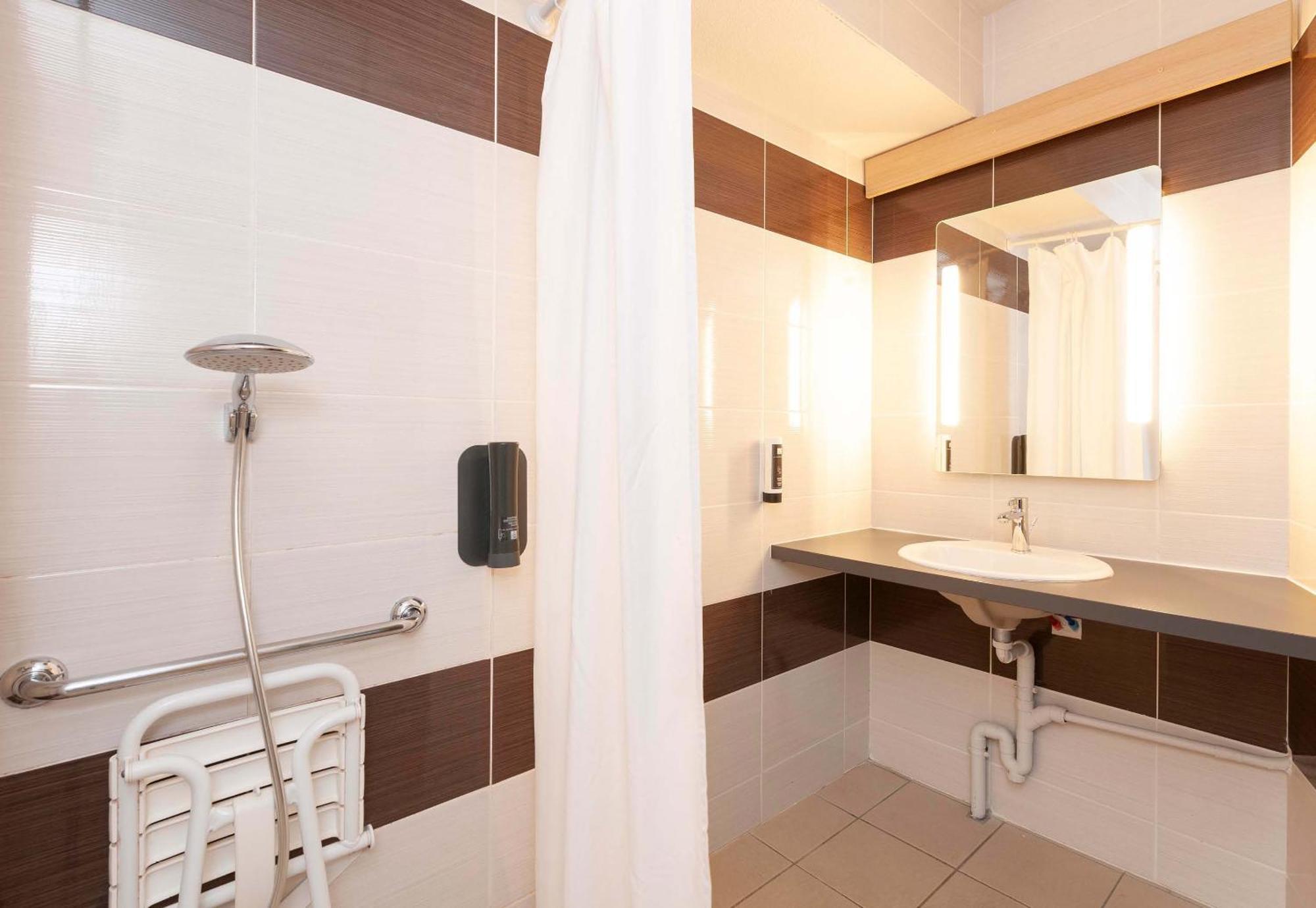 B&B Hotel Pau Zenith Экстерьер фото